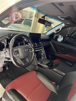 تۆیۆتا لاند کروزەر